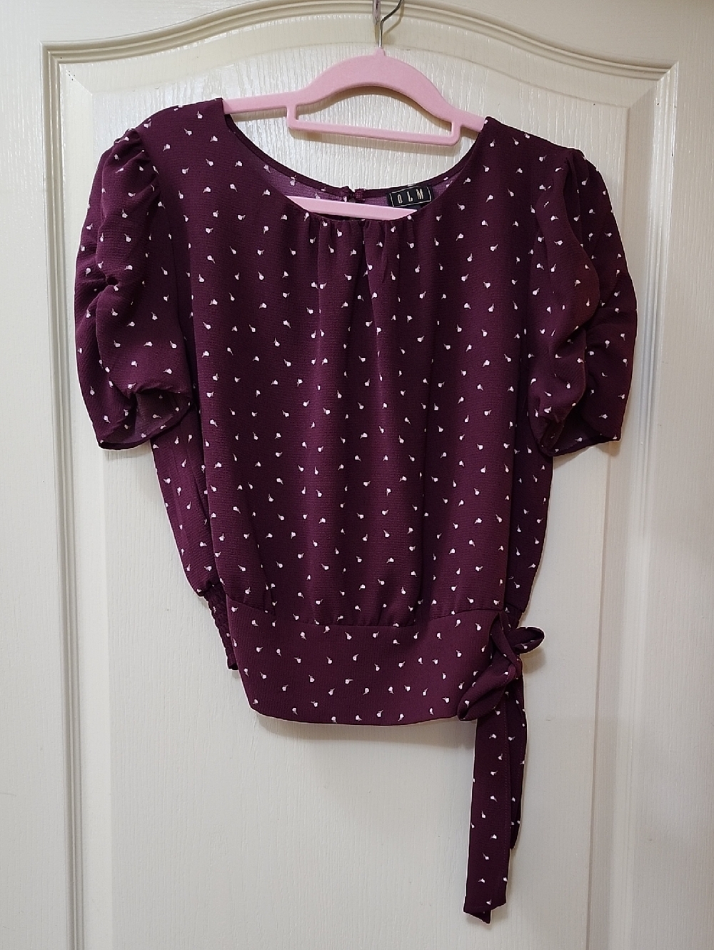 OLM PUFF SLEEVE TIE-WAIST BLOUSE